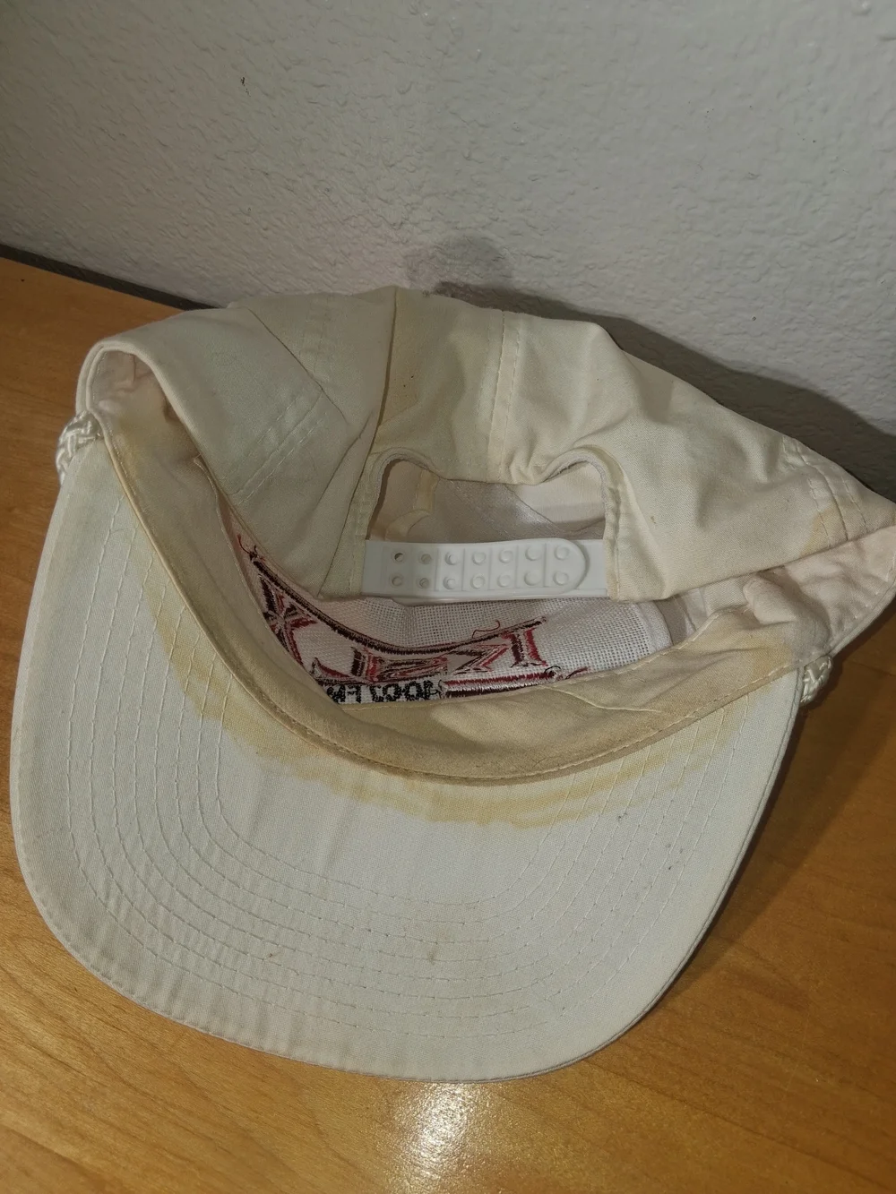 N/A white cap
